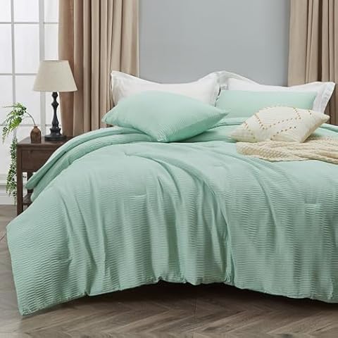 ENJOHOS Sage Green King Size Comforter - 3 Pieces King Comforter Sets, Textured Comforter with Crinkled Design for All Season, Lightweight Microfiber Comforter Bedding Set with 2 Pillowcases Cover