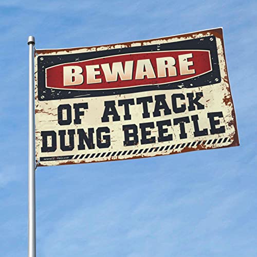 Drapeau Beware of Attack Dung Beetle grand format décoration murale humour homme