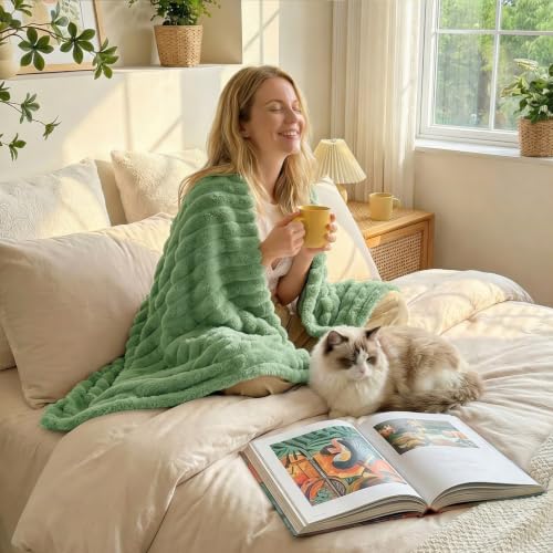 WAVVE Kuscheldecke 220x240, Flauschig Decke Fleecedecke für Bett - Grün – Ansicht 3
