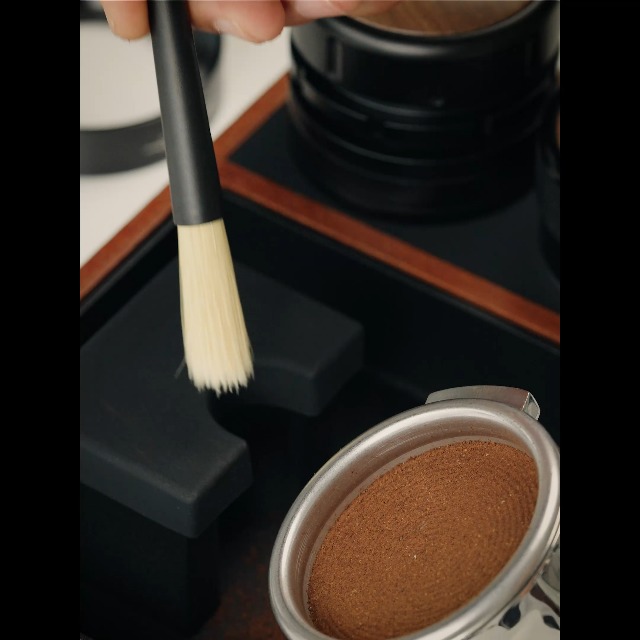 Amazon｜MHW-3BOMBER 51mm エスプレッソタンパー& ディストリビュー