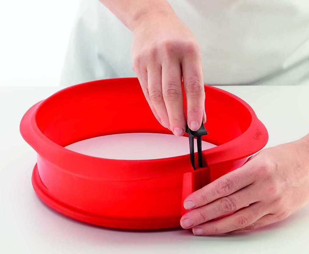 Lékué Molde desmontable duo pastel, silicona y cerámica Rojo, 23 cm