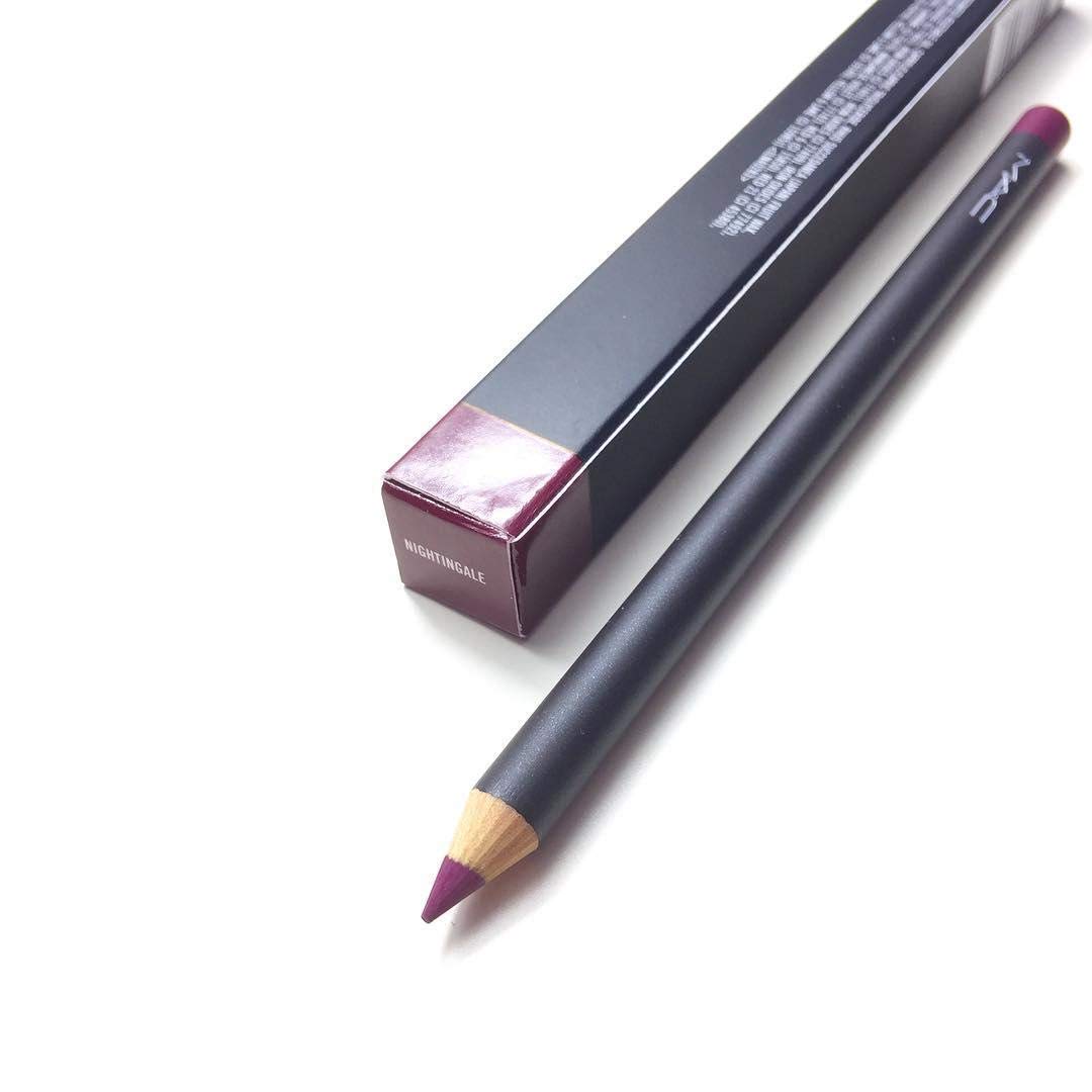 MACLip Liner. Color Nightingale (Midtonal cream plum)