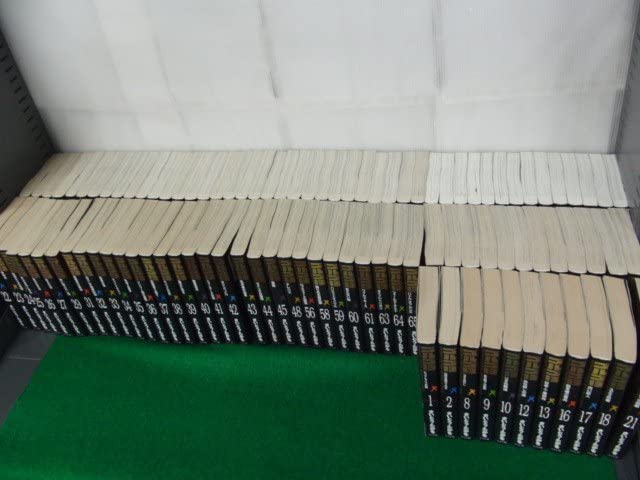 Amazon.co.jp: ゴルゴ13 文庫版不揃い100冊セット : おもちゃ