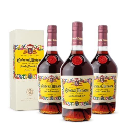 Cardenal Mendoza Clasico Solera Gran Reserva Brandy de Jerez (3x0 7l) 40% vol-In edler Geschenkverpackung -15 Jahre im Solera-System gereift außergewöhnliche Geschmackstiefe