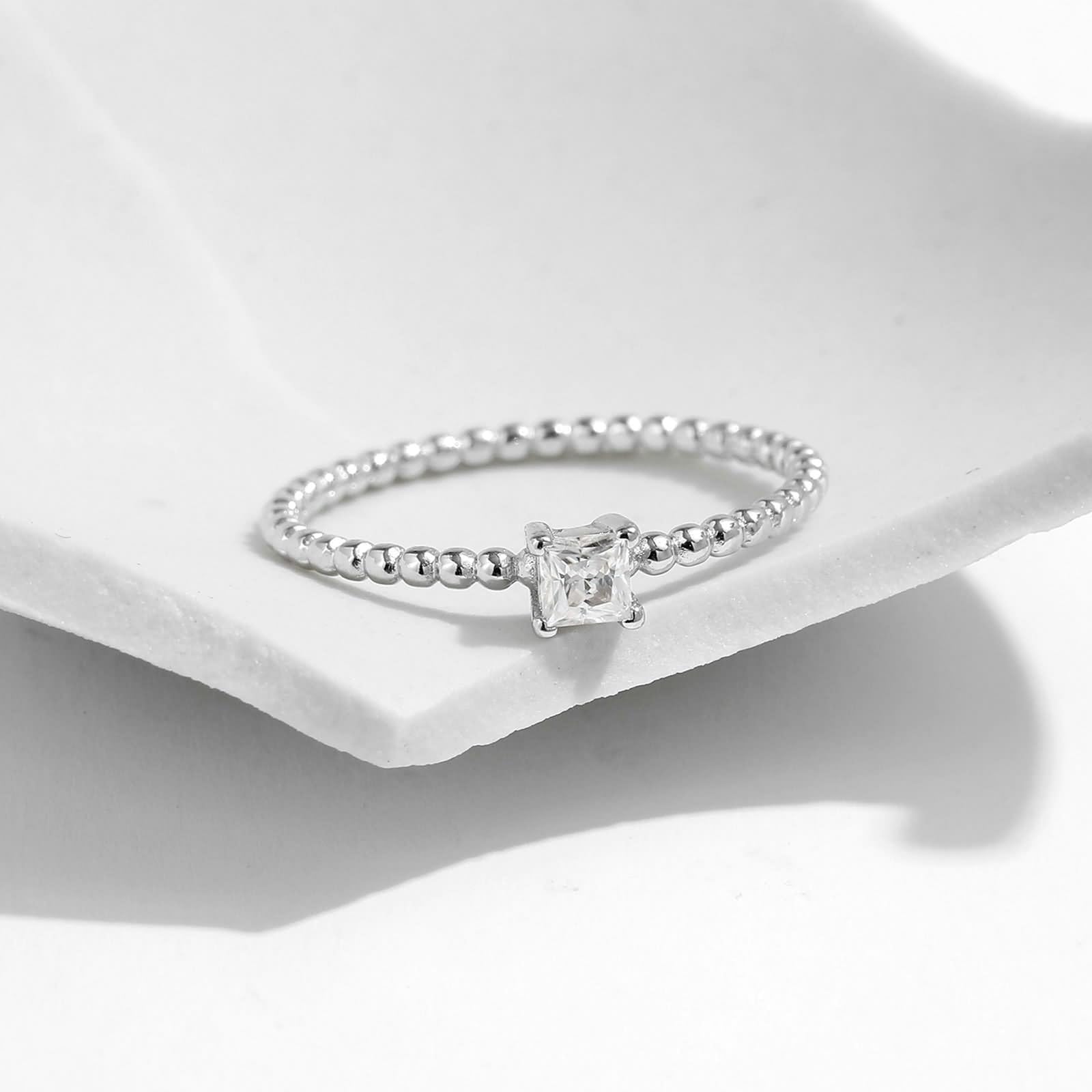Anillo nupcial para mujer, anillo de compromiso de oro blanco 9 K/14 K, redondo con moissanita blanca cuadrada
