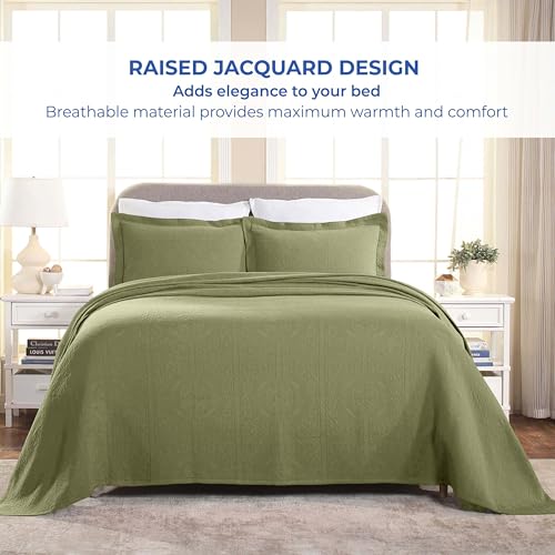 Superior Cotton Fleur De Lis Bedspread Set, Warm Blankets, All-Season Bedding, Bedroom Decor, Decorative Boho Medallion Coverlet, Includes 1 Bedspread, 1 Pillow Sham, Twin, Sage