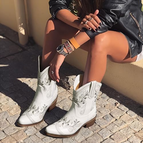 Cowboy Boots for Women - Western Embroidered Cowgirl Boots with Sparkly Rhinestone, Pointed Toe Chunky Heel Side Zipper Vintage Short Booties, Women's Ankle High Fashion Retro Country Booties2