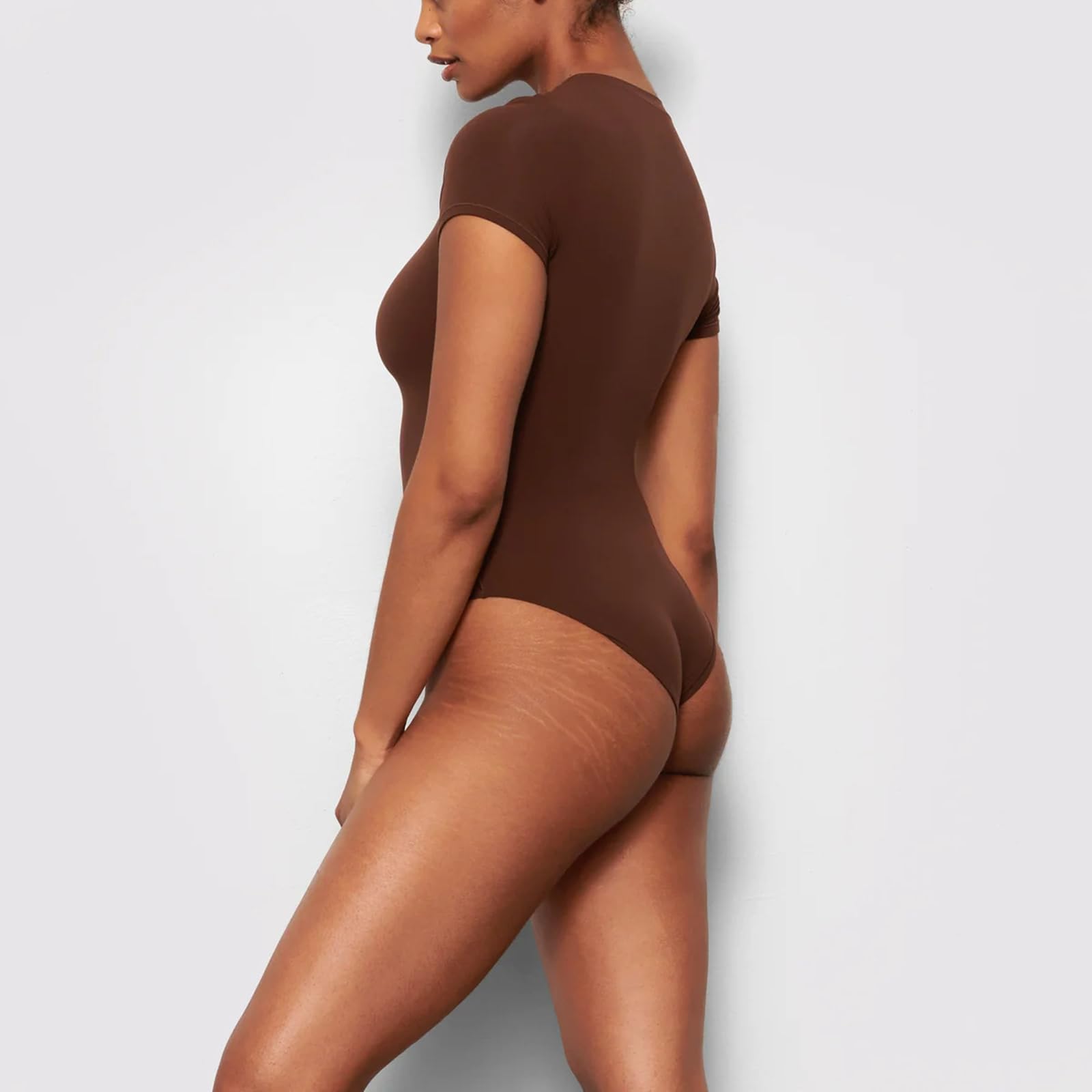 ISCBAFYX Body Moulant pour Femmes, Manches Longues/Courtes, Haut Justaucorps Extensible, String, col Rond, Couleur Unie, Combinaison Amincissante