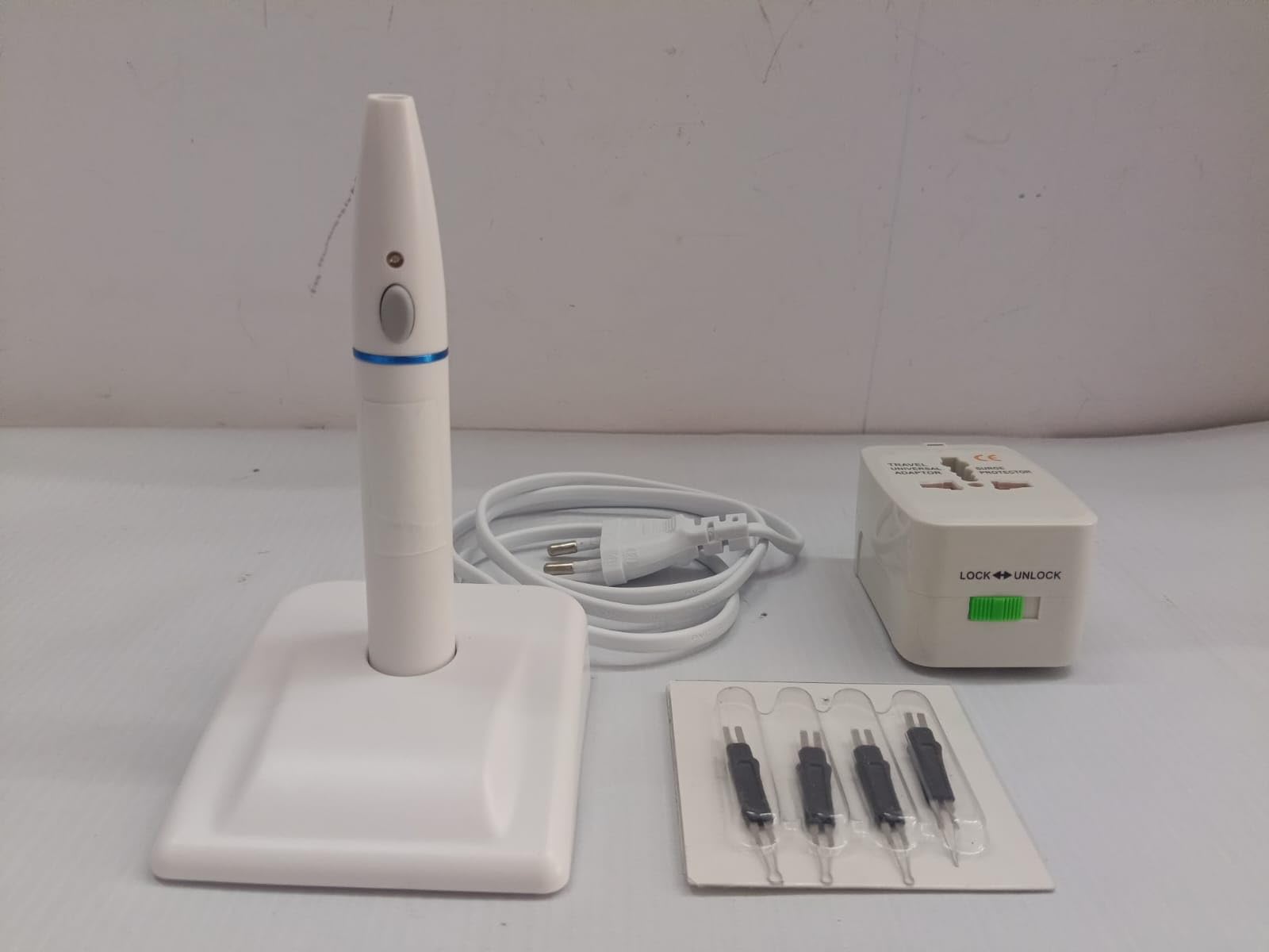 Gutta Percha Cutter | Design ergonomico ricaricabile | Punte di riscaldamento autoclavabili | Quattro tipi diversi