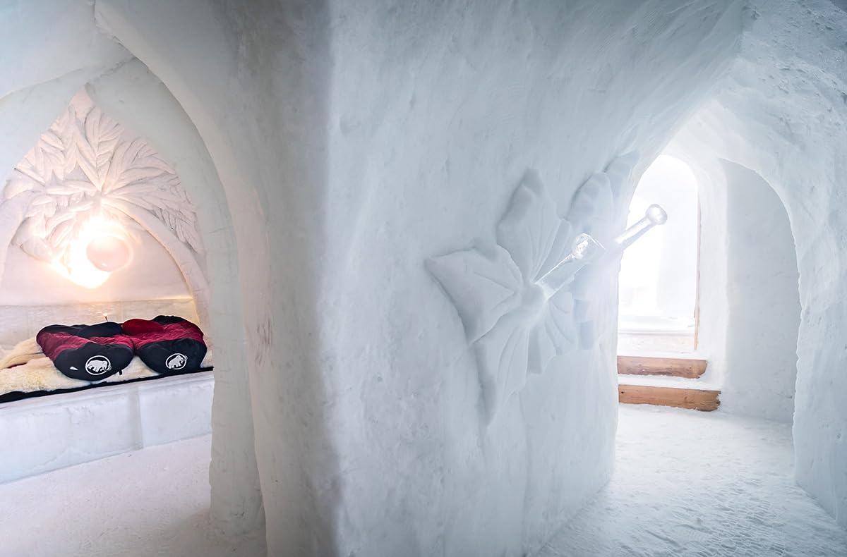 JOCHEN SCHWEIZER Geschenkgutschein: Übernachtung im Romantik-Iglu Zermatt für 2 (1 Nacht)