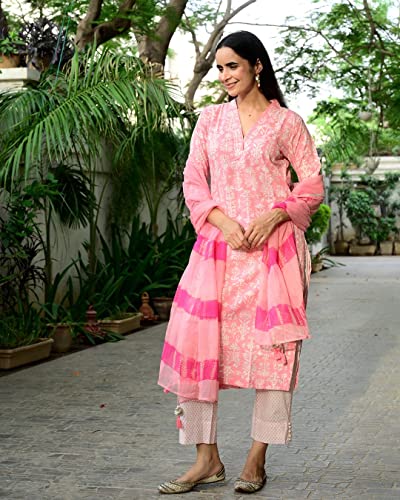 Image of GoSriKi Women's Cotton Blend Straight Printed Kurta with Pant & Dupatta