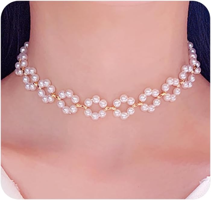 Small Flower Pearl Choker Necklace for Women Vintage Delicate Handmade Floral Beaded Necklaces Adjustable Choker Aesthetic Jewelry Wedding Accessories