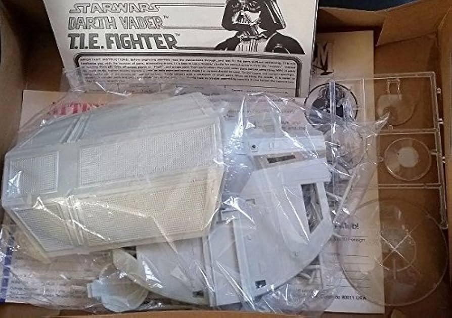 Amazon.co.jp: MPC スターウォーズ ダース・ベイダー専用 タイ