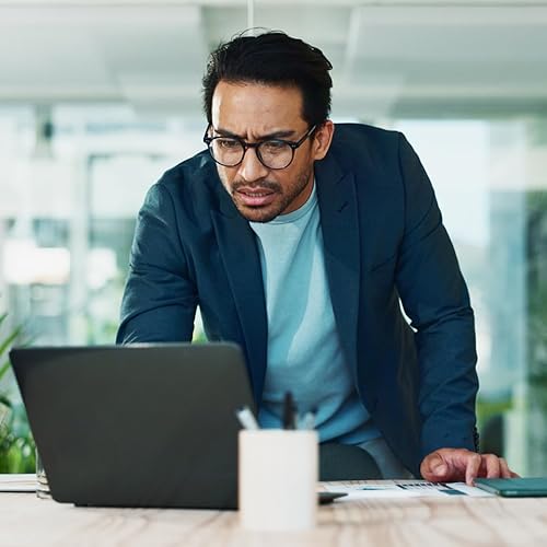 Watch Out! Scammers are Targeting Amazon Users - Money Tip Tuesday Podcast Por  arte de portada