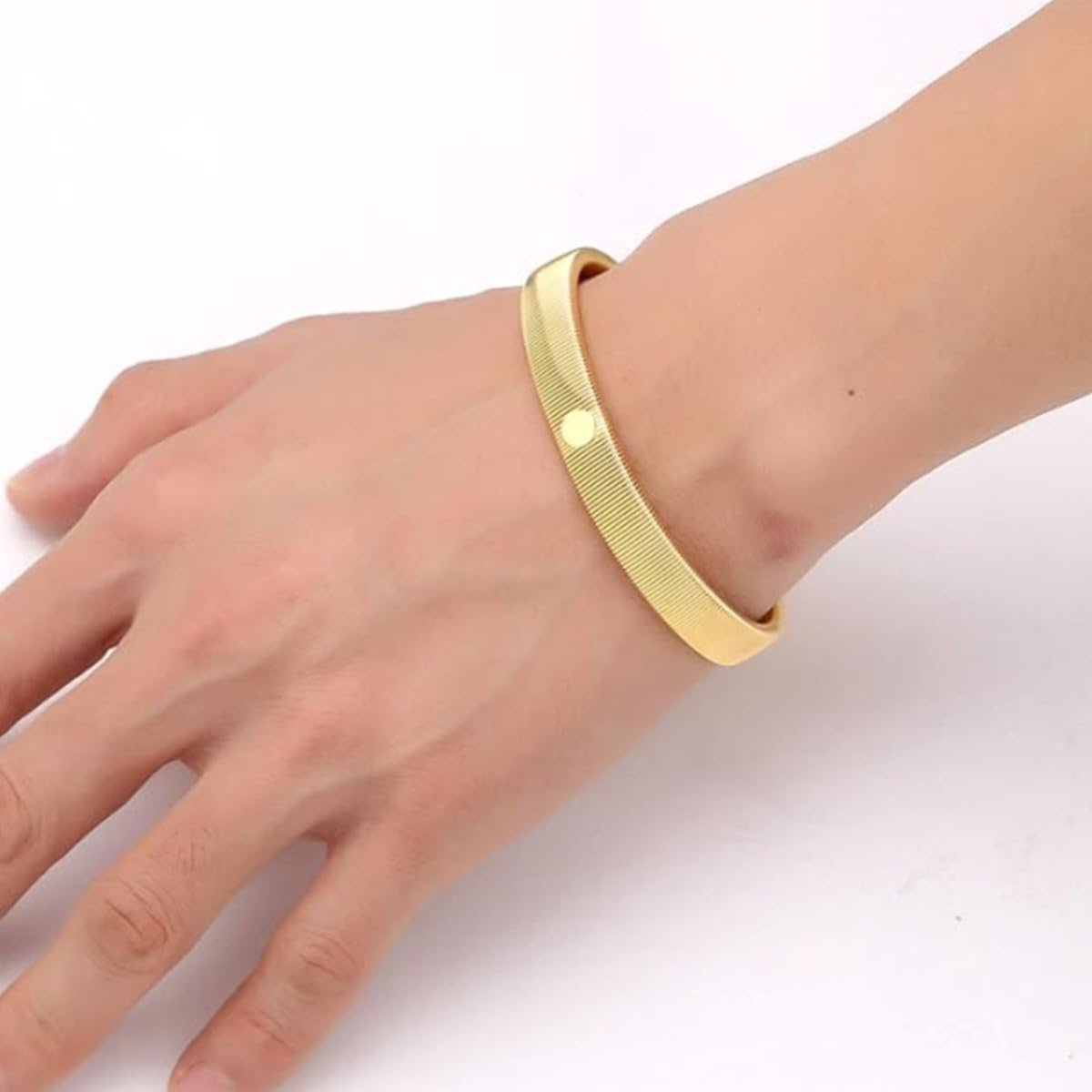ZHAOYCSH 3 Paia Braccialetti Reggimaniche Elastici in Metallo Antiscivolo per Camicia - Set da Uomo e Donna (Oro, Argento, Nero) - Accessori Moda per Maniche - Fascia Metallica Regolabile