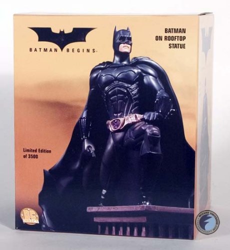 Estatua Batman en techo Batman Begins