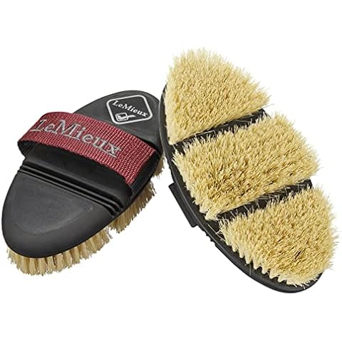 LeMieux Flexi Scrubbing Brush for Horses Cover