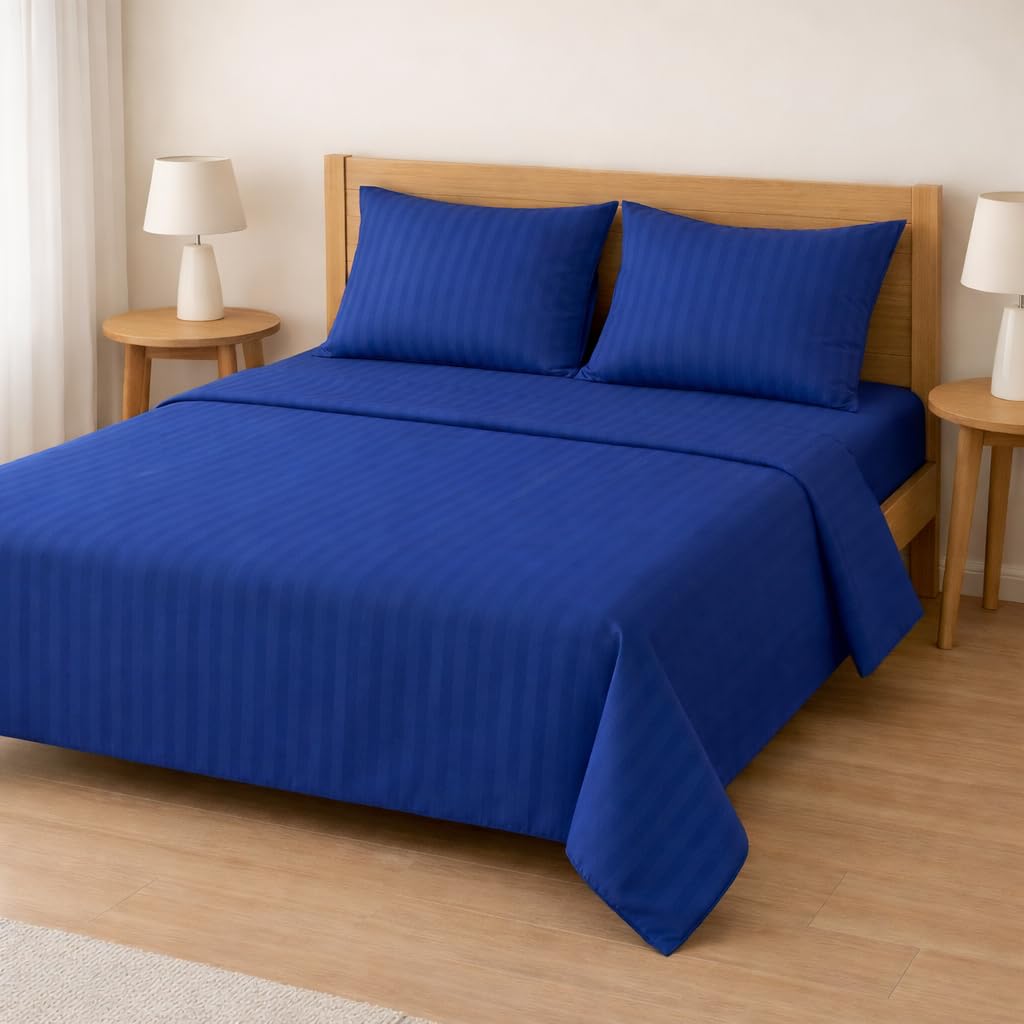 TEXTILE COLLECTION Set Lenzuola Matrimoniale SUITE in Microfibra con Righe Tono su Tono – Completo Letto composto da: 2 federe, lenzuolo sotto ad angoli e lenzuolo sopra - Blu (Blu)