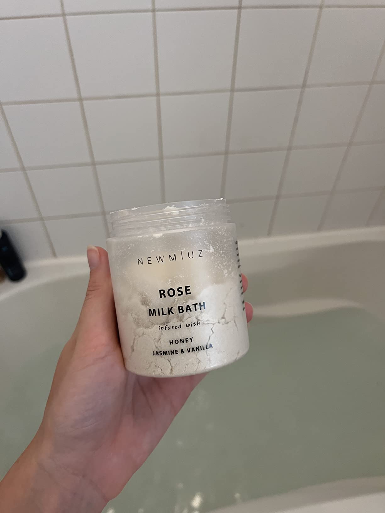 New Miuz Calming Rose Coconut Milk Bath Soak Moisturize Soften Skin Honey Jasmine Vanilla Destress Luxury Spa Bath Salt Powder Stress Relief 300 Grams
