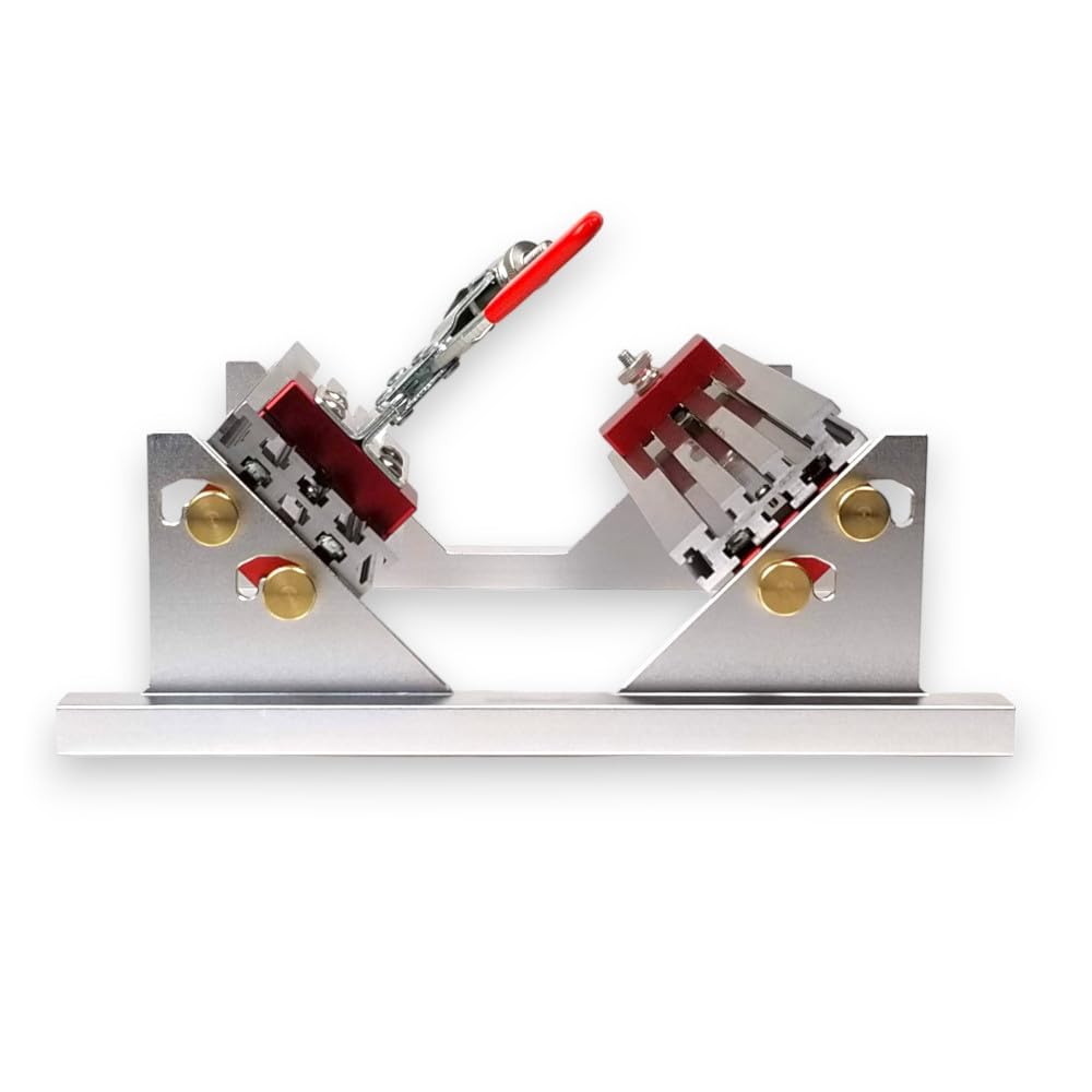 Schlitten zum Schneiden und Fräsen von Eckverbindungen für Flachdübel.