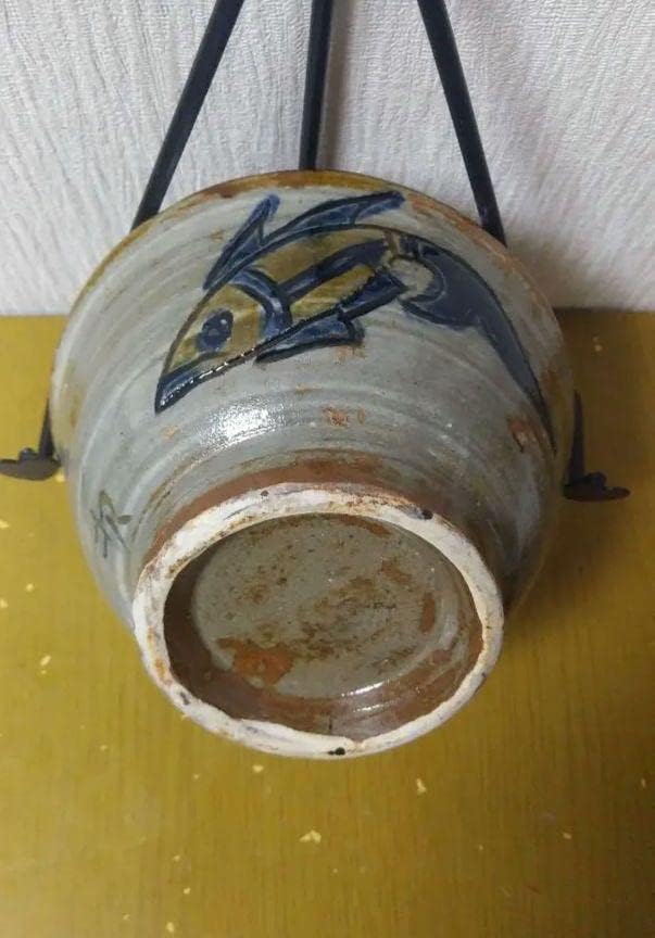 人間国宝金城次郎（線彫魚紋茶碗） 千h0053】人間国宝 金城次郎 魚