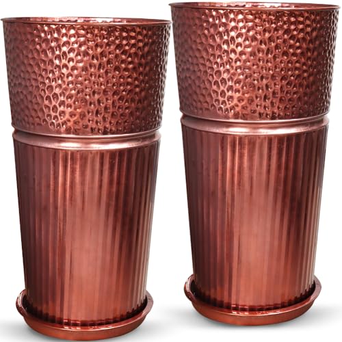 Megawodar Paquete de 2 macetas de metal altas cónicas grandes y redondas con agujeros de drenaje para interiores y exteriores, terraza, porche, jardín, hogar, patio, puerta delantera (cobre brillante