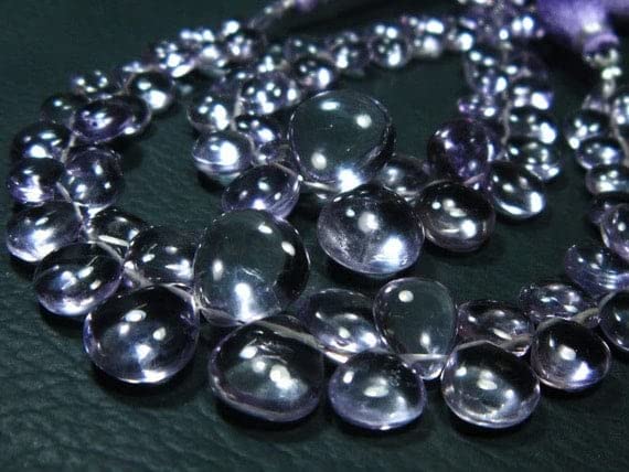 Pink Amethyst smooth heart briolette, des pierres de cœur pleines de douceur