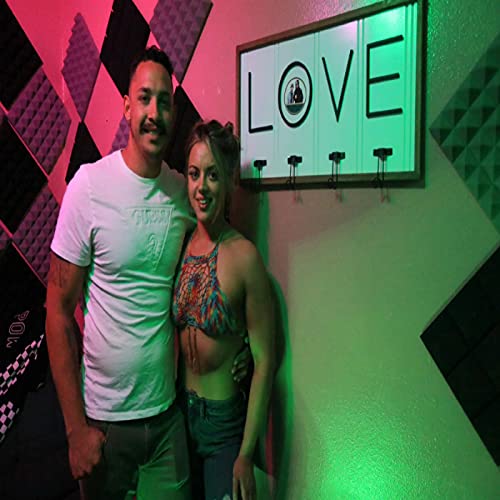 Pushing Through Podcast Por  arte de portada