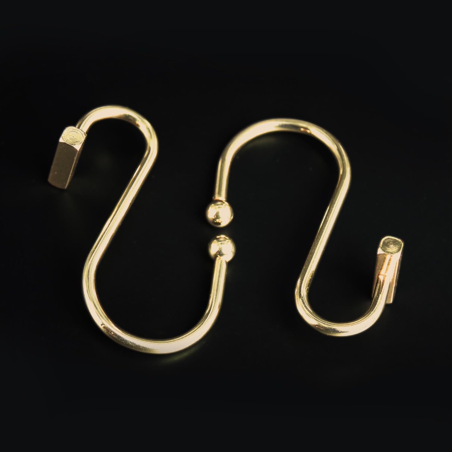 Gracelife Gancho decorativo para cortina de ducha, moderno, cuadrado, en forma de T, ganchos de ducha a prueba de óxido, anillos de cortina de ducha para baño (dorado)