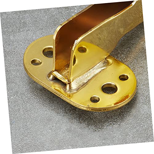 Patas para muebles de salón: cambia las patas de tu sofá y dale un estilo moderno dorado 4