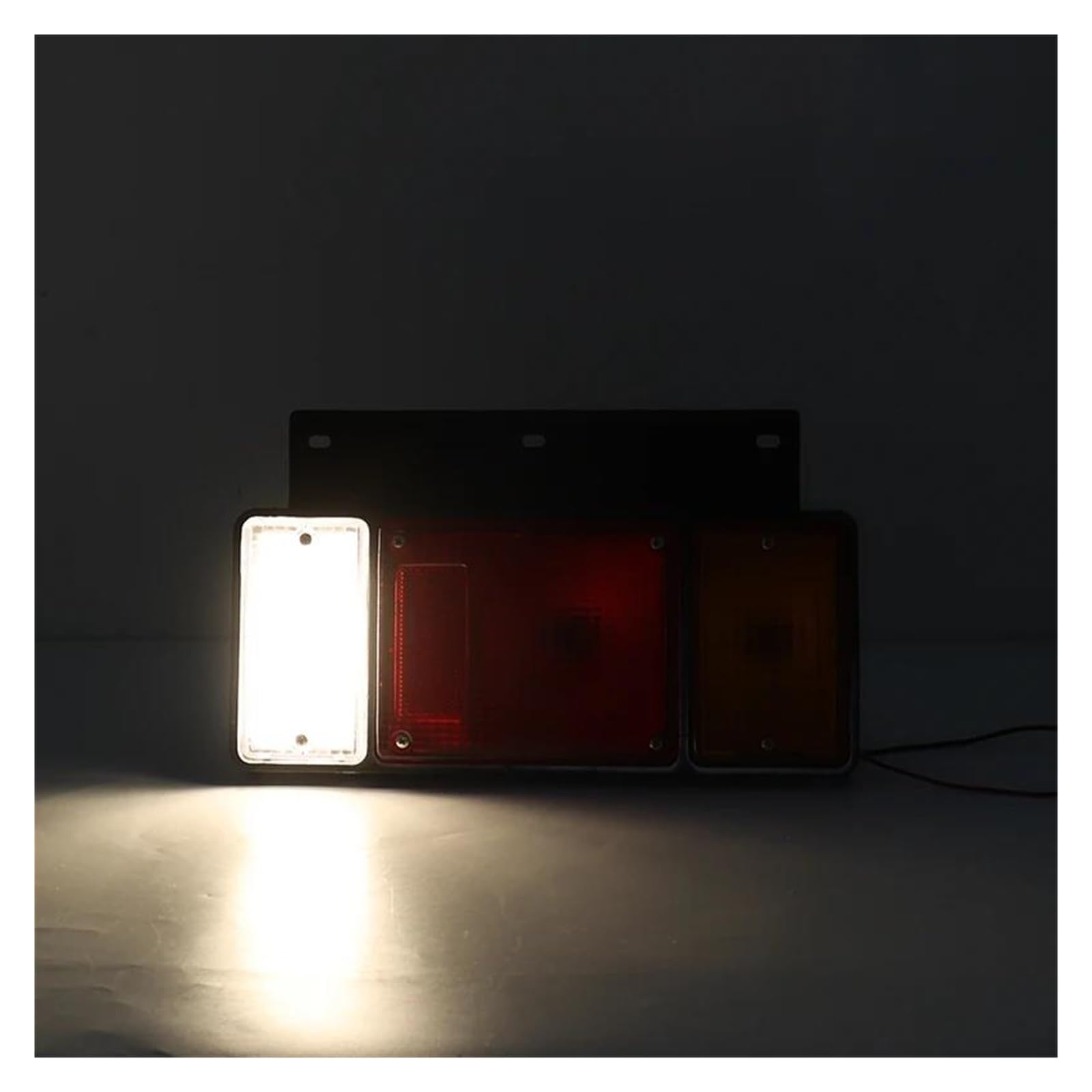 Generico Luce Posteriore Fanale posteriore per Isuzu NPR ELF NKR NHR NLR 1987-2022 Camion Indicatori direzione Lampada freno arresto Blocchi Fari Posteriori(Giusto)