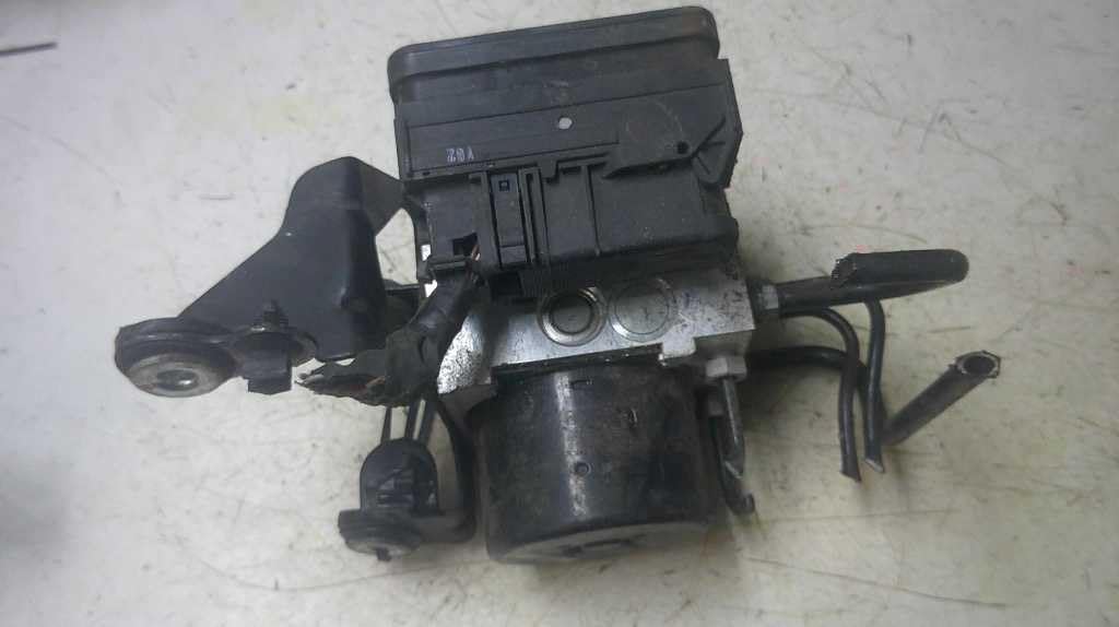 Anti-Lock Brake Part Pump Assembly Fits 14-16 Compatible with Volvo S60 31329137