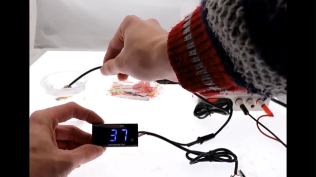 Amazon.co.jp: YFFSFDC バイク 電圧計 12V デジタル電圧計 車両