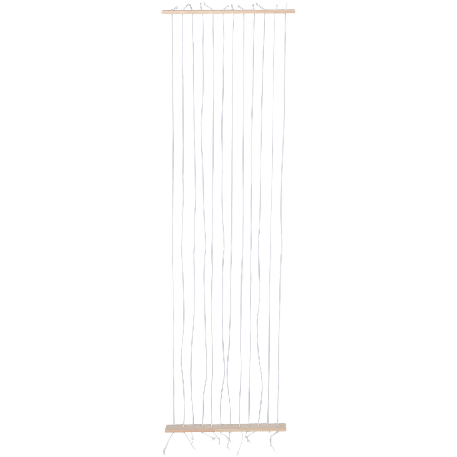 Mueble de madera beige para guardar peluches y ordenar la habitación de los niños