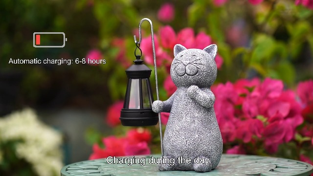 Qeeman Solar Cat Garden Statue: Weatherproof Resin Figurine with