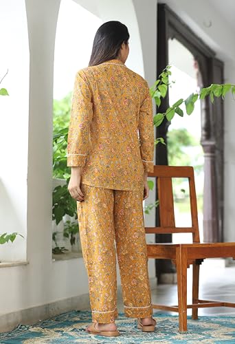 Image of Women's Cotton Printed Night Suit, Black and White Floral