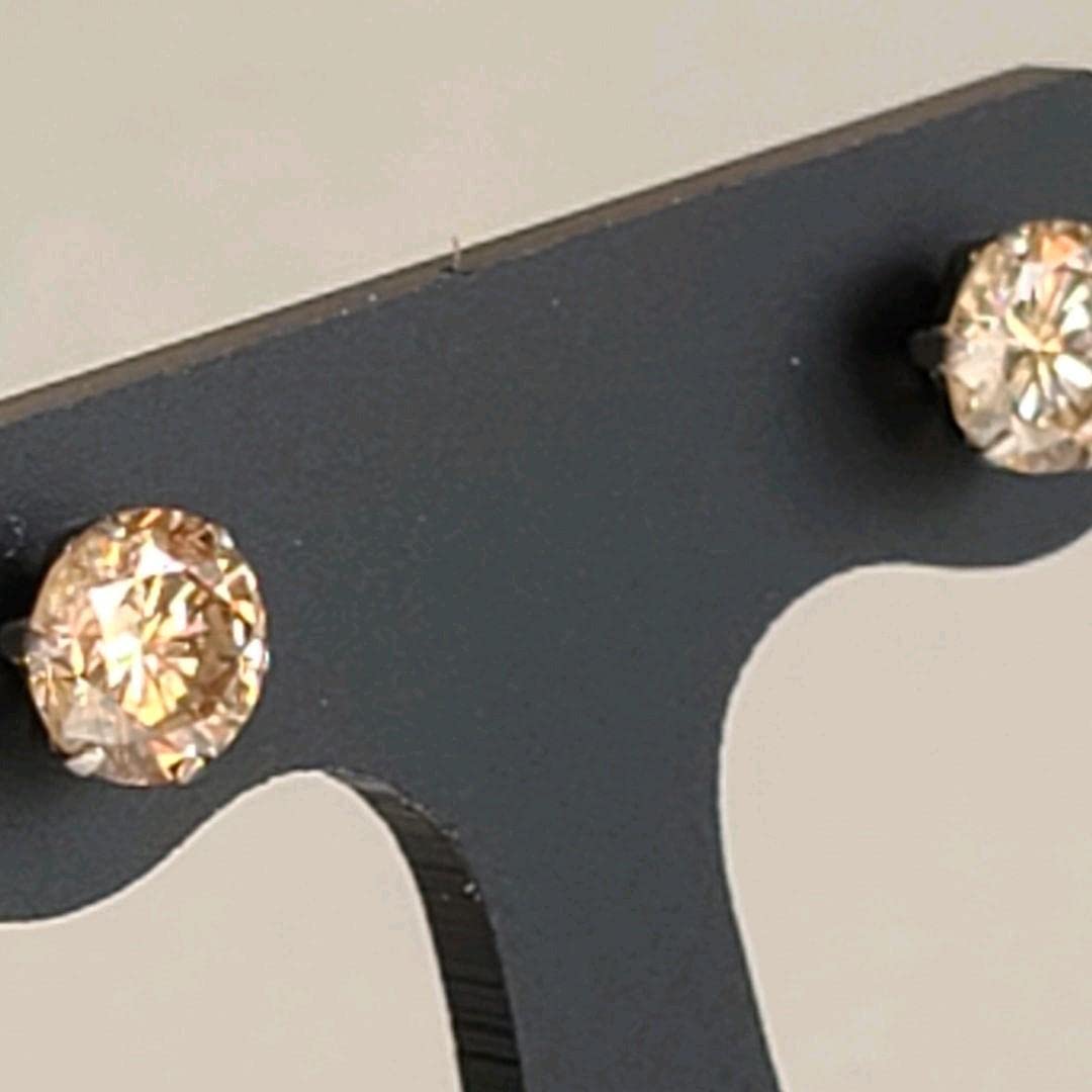 新入荷 未使用品 pt900 天然ブラウンダイヤモンド ピアス GSTV PT900 ブラウンダイヤモンド ピアス BRD 約0.06ct