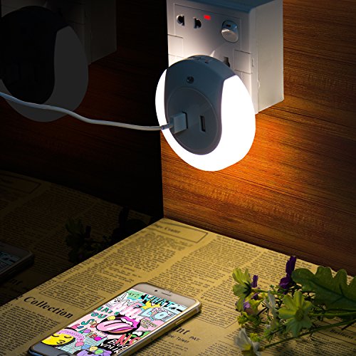 Preisvergleich Produktbild UVISTAR Automatisches Nachtlicht mit Dämmerungssensor, LED Steckdosenlicht, Dual USB Ladegerät, Aufladar für Smartphone PC Pad, für Kinderzimmer Babyzimmer, Tragbar und zum Mitnehmen, Kaltweiß