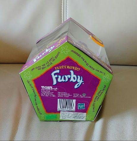 furby ファービー トイザラス限定 魔法使い Amazon | furby ファービー トイザラス限定 魔法使い | 電動ロボット