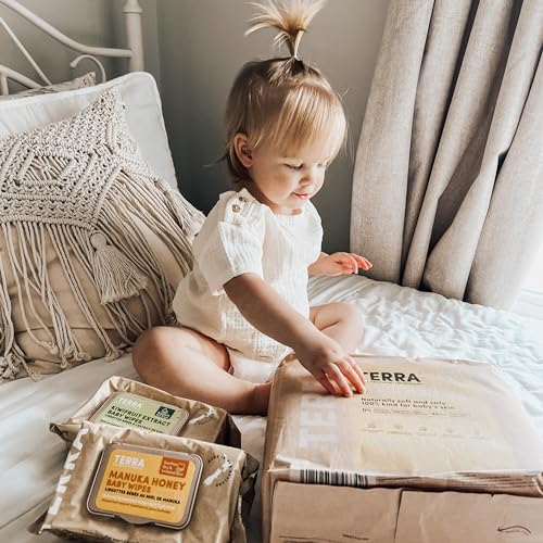 Image of Terra Bamboo Baby Wipes: Manuka Honey, 99.5% Pure New Zealand Water, 100% Biodegradable Bamboo Fiber, 0% Plastic, Unscented Baby Wipes for Sensitive Skin, 1 Pack of 70 Wipes