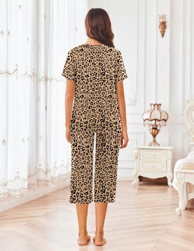 Ekouaer Women's Pajamas Set Short Sleeve Sleepwear 2 Piece Round Neck Top Capri Pants Loungewear with Pockets3