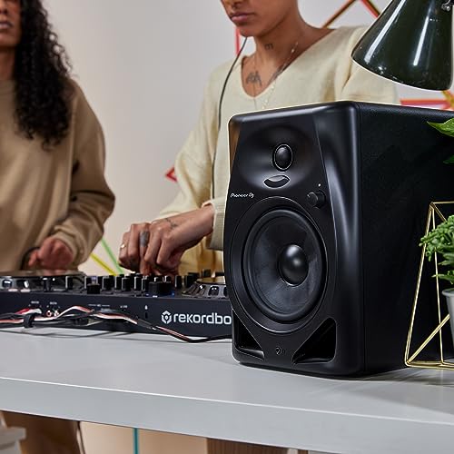 Pioneer DJ CDJ-3000 system