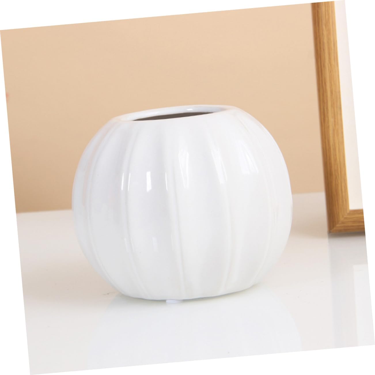 Modern Artistic Ceramic Pumpkin Vase for Dried Flowers Simple Design Decorative Floral Container for Office Home Compact Smooth Finish