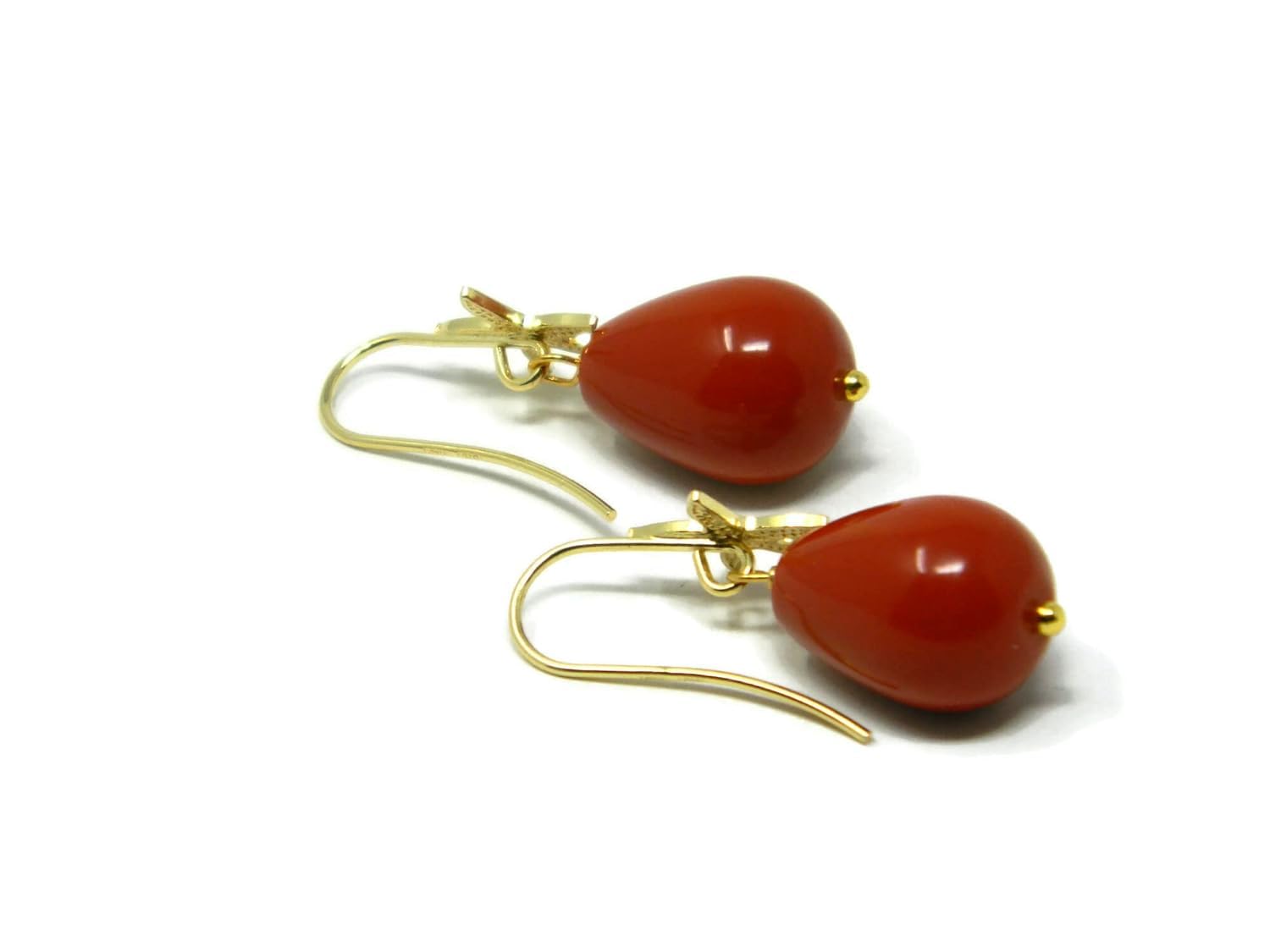 Orecchini pendenti donna con stella marina dorata e goccia corta in pasta di corallo rosso Sardegna 13x18 mm – Argento 925 placcato oro – Handmade Made in Italy – Nickel-Free - DodiGioielli