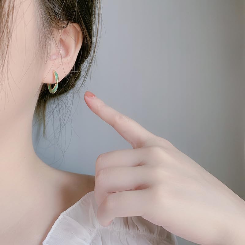 Boucles d'oreilles créoles légères parfaites pour le quotidien et les soirées