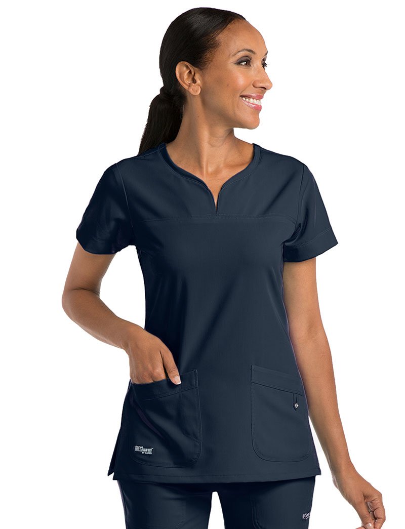 Greys Anatomy Signature Womens 2121 Two Pocket Notch Yoke Neck