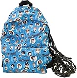 🛠️CARACTERÍSTICAS TÉCNICAS: Sabemos que, como padres, una de las principales preocupaciones es la calidad de los productos que llevan nuestros hijos. Nuestra mochila está hecha de Canvas 100% Poliester, mide 40x32x14 cm, viene equipada con una red para poder llevar el balón de fútbol y, además, tiene un bolsillo delantero para guardar más cosas.