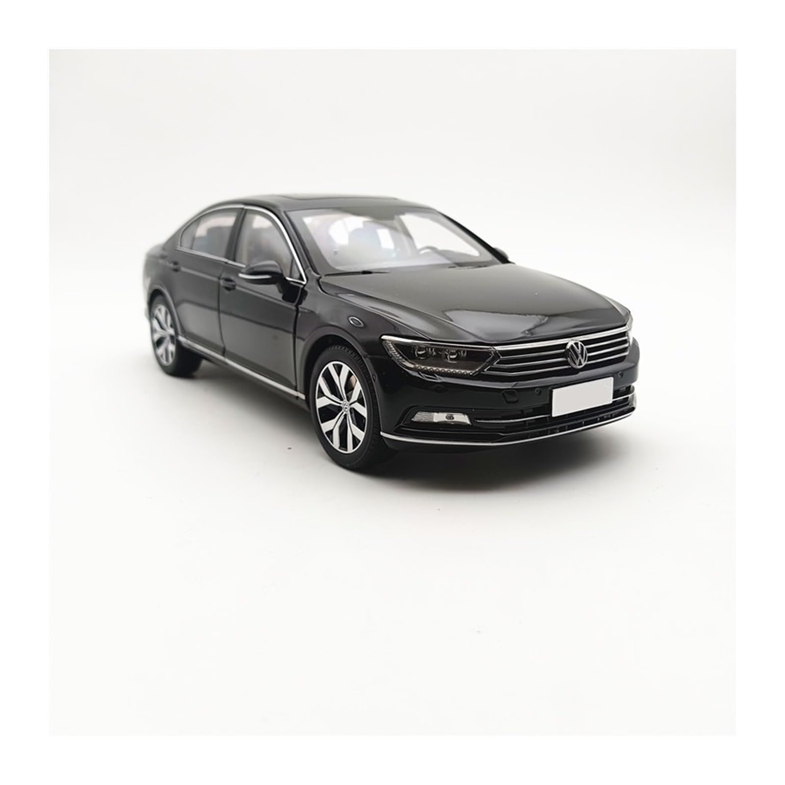 Amazon | ミニカーモデル 1:18スケール ブラック フォルクスワーゲン