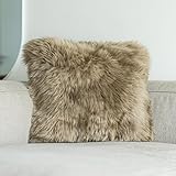 Entretien facile et durabilité - La peau de mouton de Nouvelle-Zélande est étonnamment facile à entretenir. Avec un bon entretien, ces coussins conserveront leur beauté et leur douceur pendant longtemps.