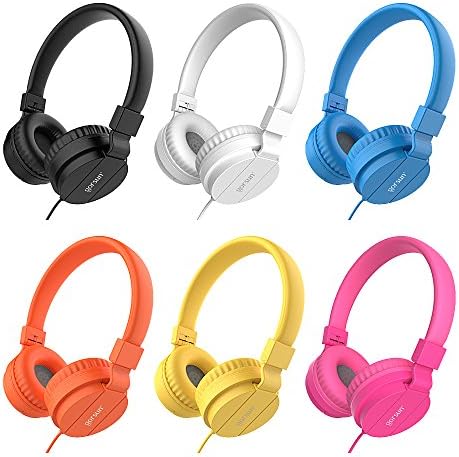 Close-up of the adjustable headband and cushioned earpad